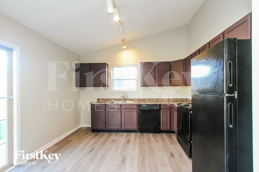 Building Photo - 8407 Fort Sumter Dr