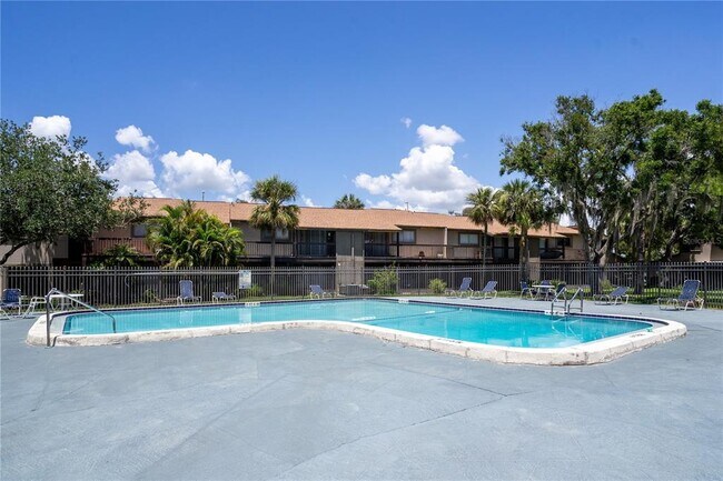 Building Photo - 6338 Newtown Cir