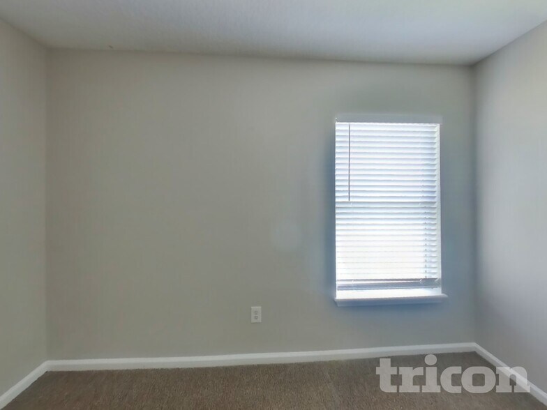 Building Photo - 3582 White Cow Ct