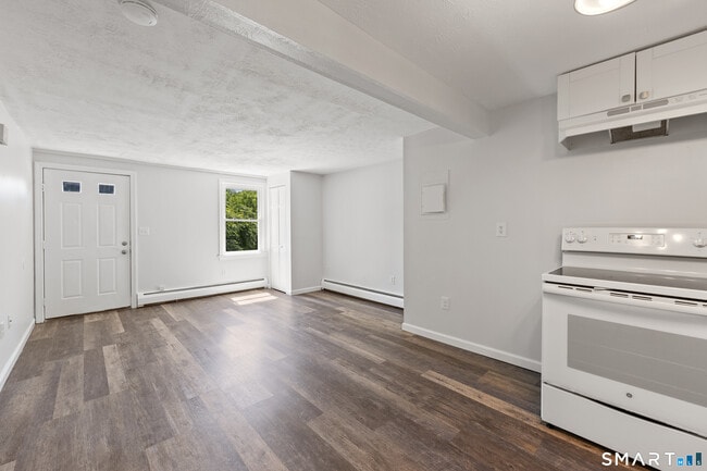 Building Photo - 9 Guiel Pl