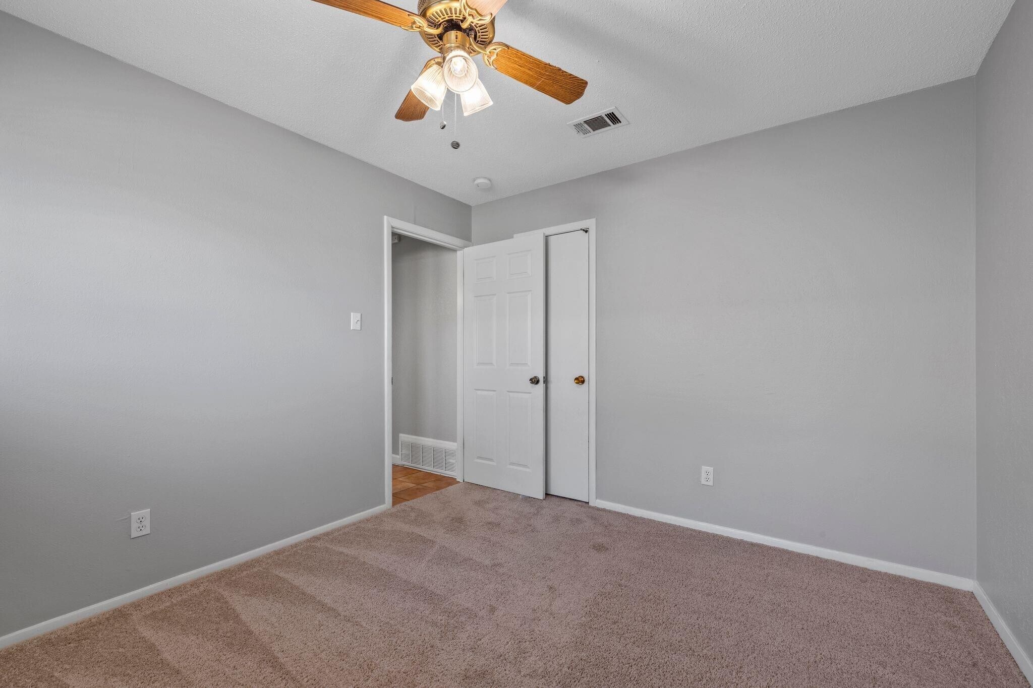 Building Photo - 7209 Janetta Dr