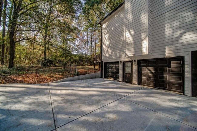 Building Photo - 3775 Burnt Hickory Wy