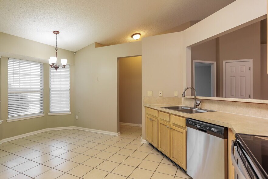 Building Photo - 2955 Waters View Cir