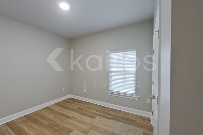 Building Photo - 18837 Seabiscuit Ln