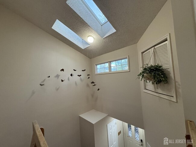 Building Photo - 22 Briarwood Ct