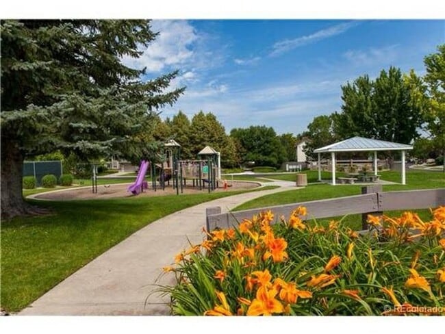 Building Photo - The Full Package