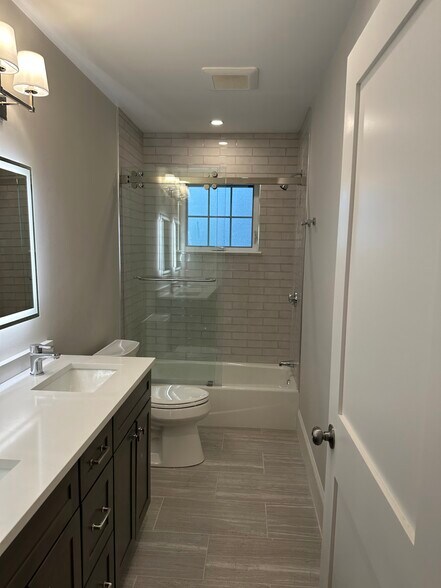 Building Photo - 36 Conant St