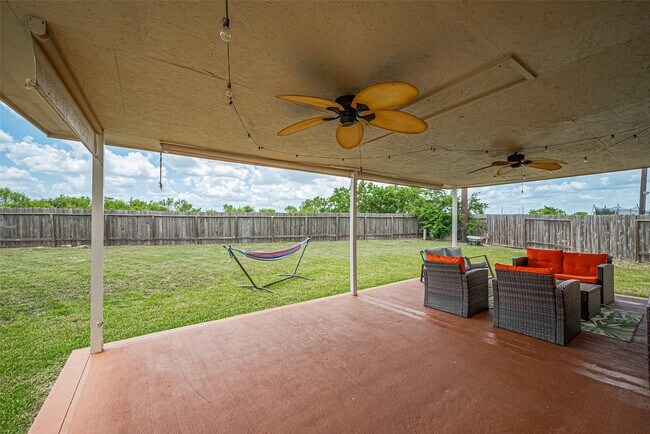 Building Photo - 21018 Whitehaven Bluff Trail