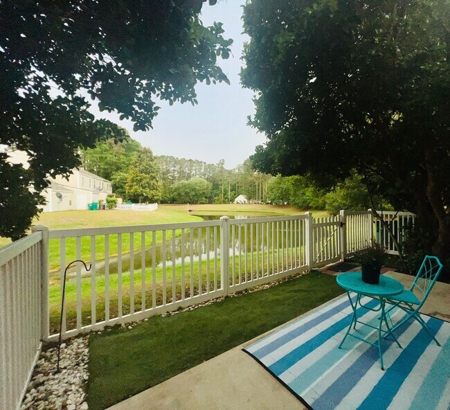 Building Photo - 449 Gardners Cir