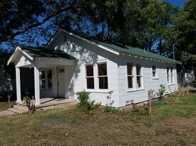 Building Photo - 602 Vernon St