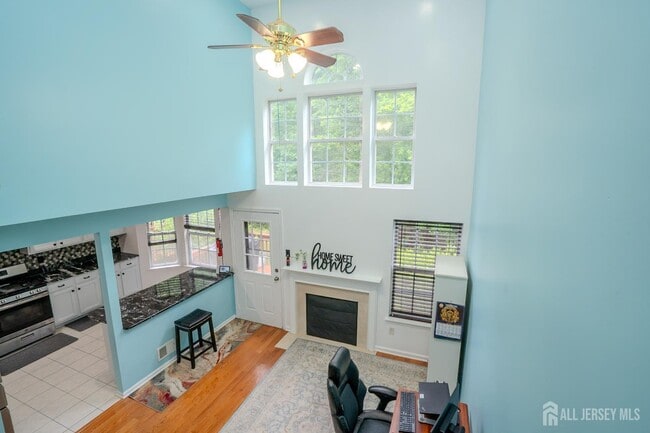 Building Photo - 141 Briarwood Dr