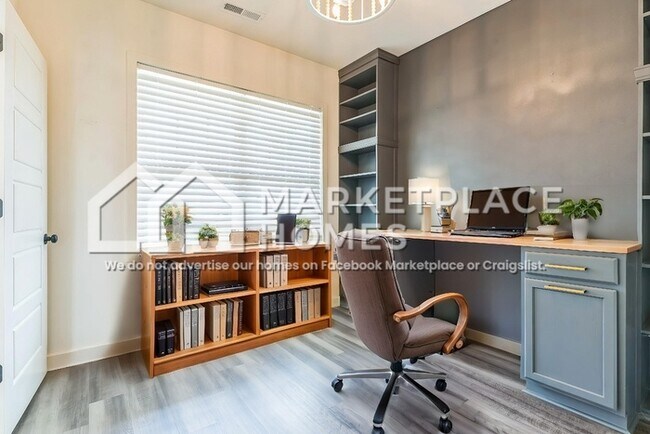 Building Photo - 318 Whisper Wood Wy