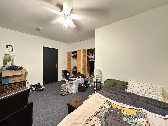 Building Photo - 5710 N Winthrop Ave