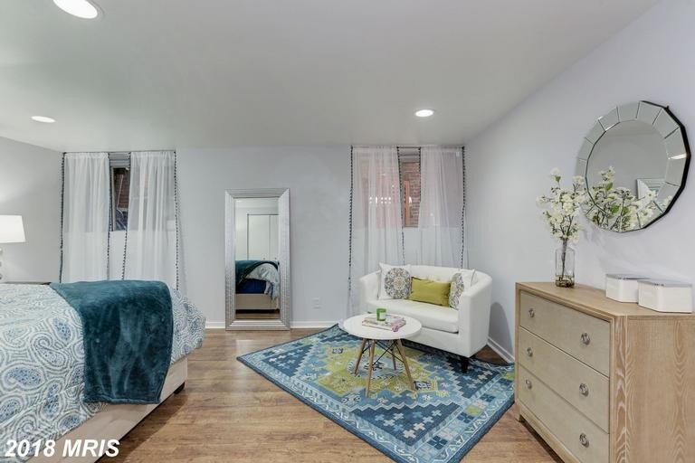 Building Photo - 629 Constitution Ave NE