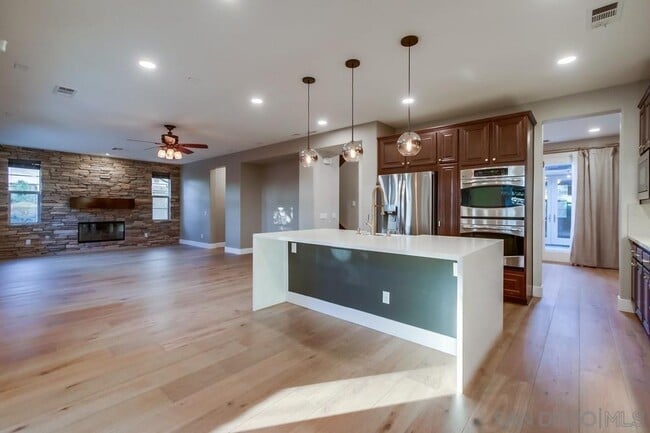 Building Photo - 8297 Katherine Claire Ln