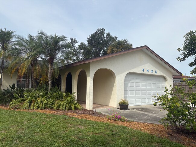 Primary Photo - 4425 Ferris Ln