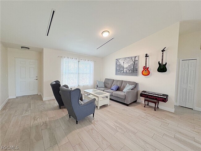 Building Photo - 1111 NW 19th Terrace