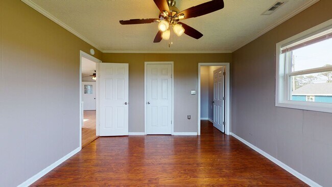Building Photo - 108 Hawkins Creek Ln