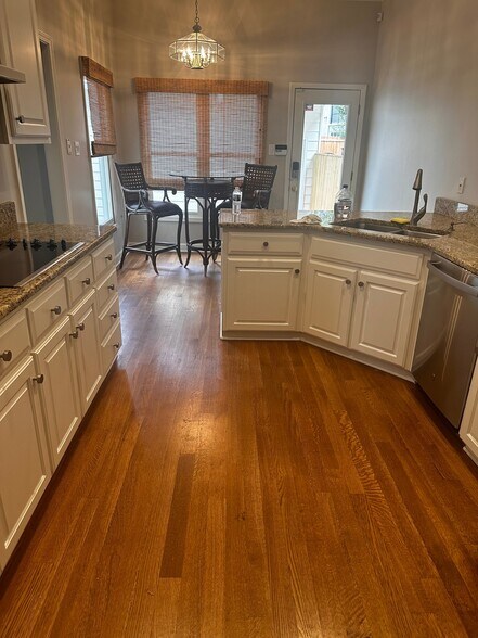 Building Photo - 1018 Harbor Bend Cir