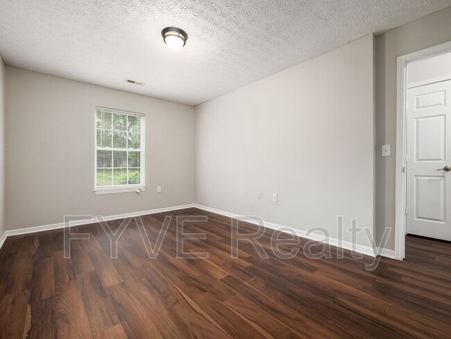 Building Photo - 2980 Glenloch Cir