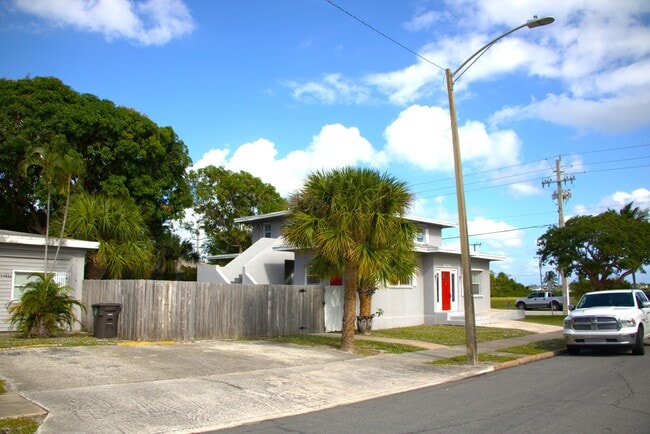 Building Photo - 5701 N Flagler Dr