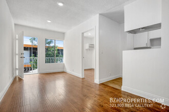 Building Photo - Beautiful 1 Bedroom in Prime Hollywood