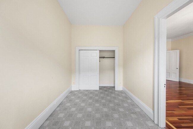 Building Photo - 61 Marlborough St