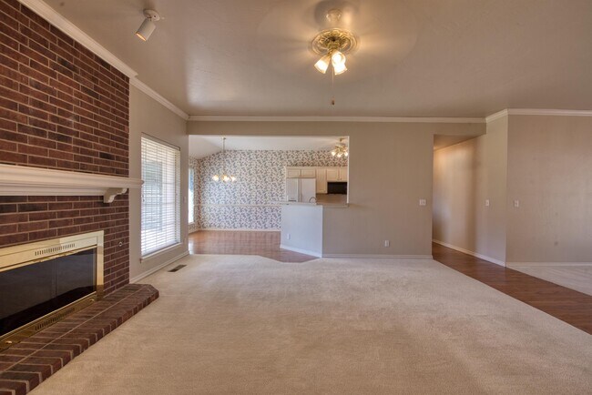 Building Photo - 15501 Arbuckle Heights