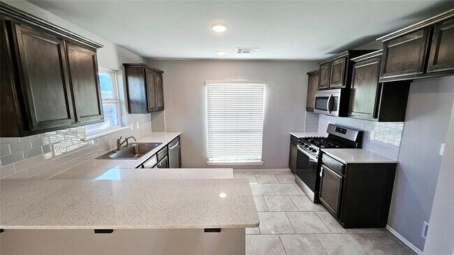 Building Photo - 11629 SW 8th Cir