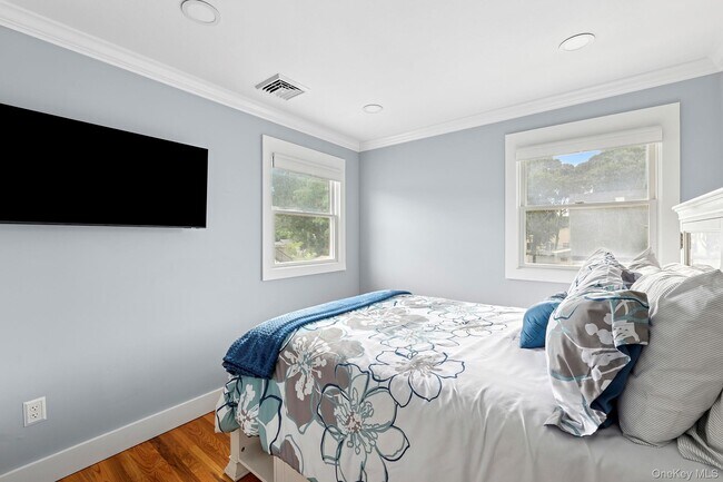 Building Photo - 48 Fanning Ave