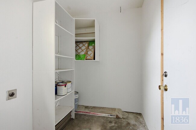 Building Photo - 5308 Overbrook Dr