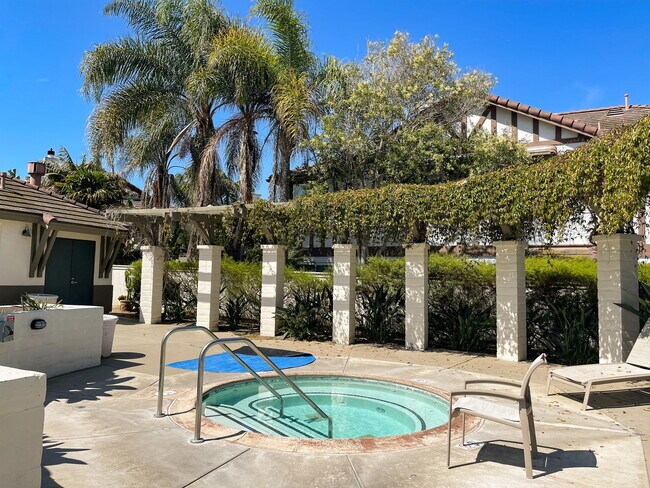Building Photo - Cozy Condo  Saxony at Encinitas Ranch