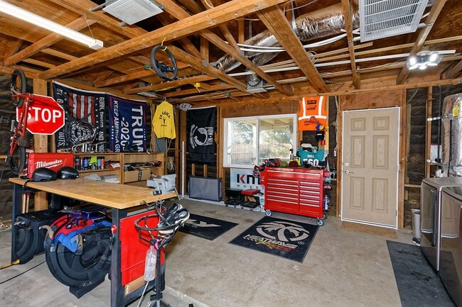 Building Photo - Desirable Apple Valley Single-Story on Expansive Lot | 3 Bed, 2 Bath Beauty