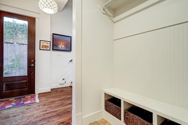 Building Photo - Introducing a remarkable property with a r...