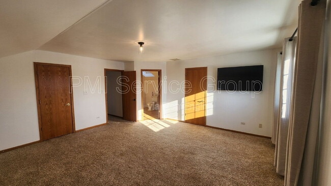 Building Photo - 1322 Foxford Ln