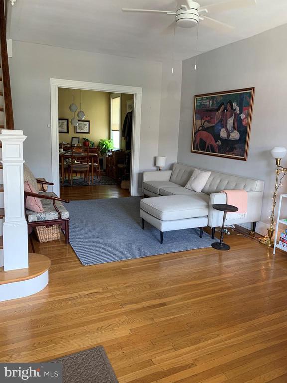 Building Photo - 1228 W 37th St