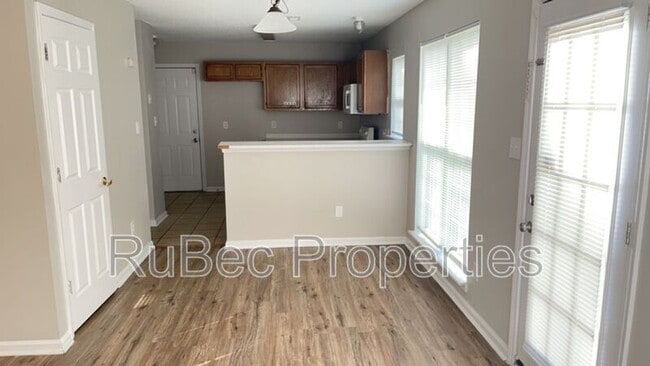 Building Photo - 8227 Vermilion Dr