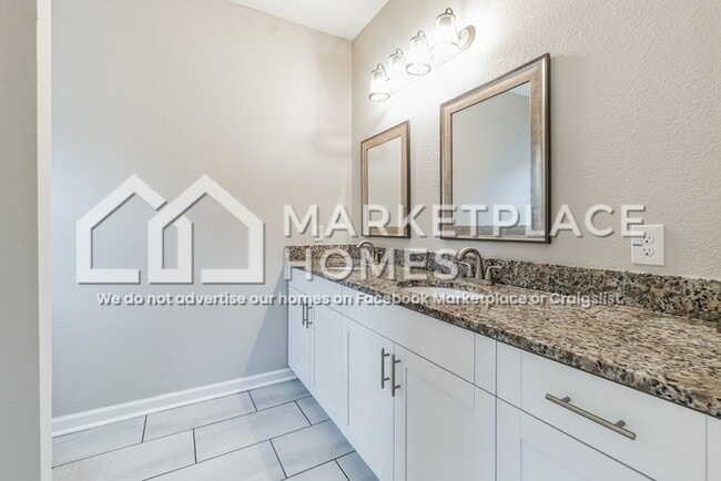 Building Photo - 2529 Tidewater Dr