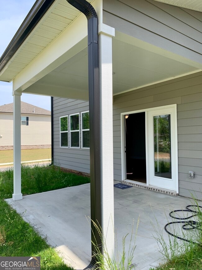 Building Photo - 600 Cunninghame Ct