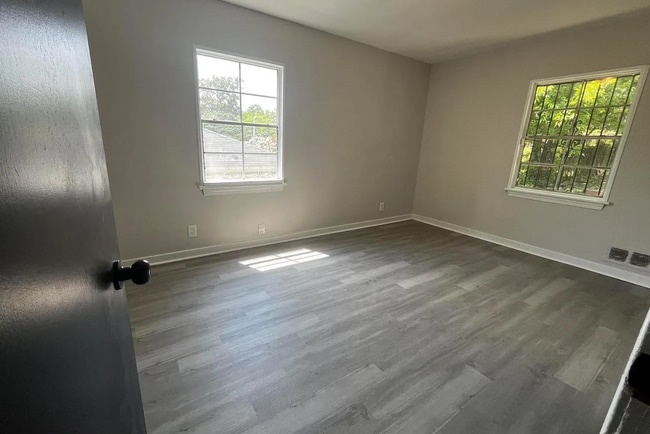 Building Photo - 904 46th St Ensley