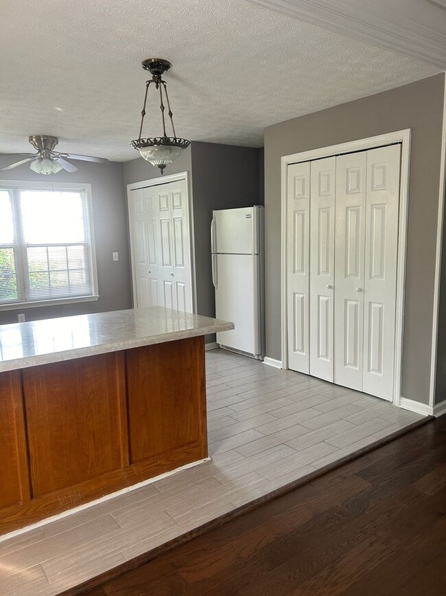 Building Photo - 3 bd 2 ba home on a cul de sac