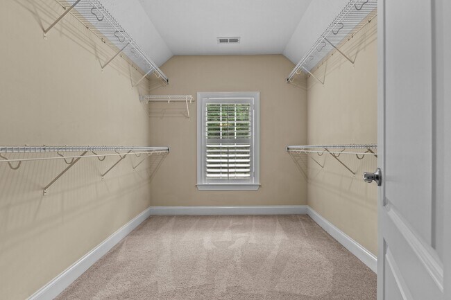 Building Photo - 768 Riverbirch Dr