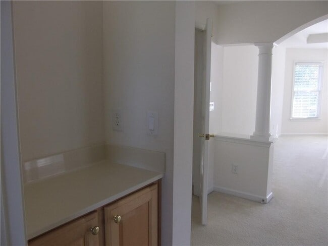 Building Photo - 2745 Niblick Way