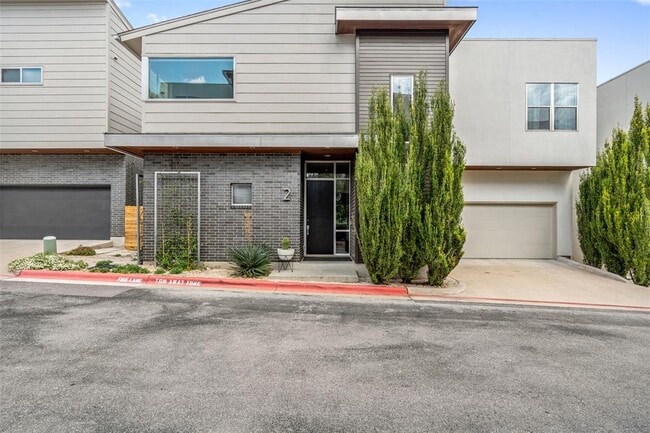 Building Photo - 2105 Goodrich Ave