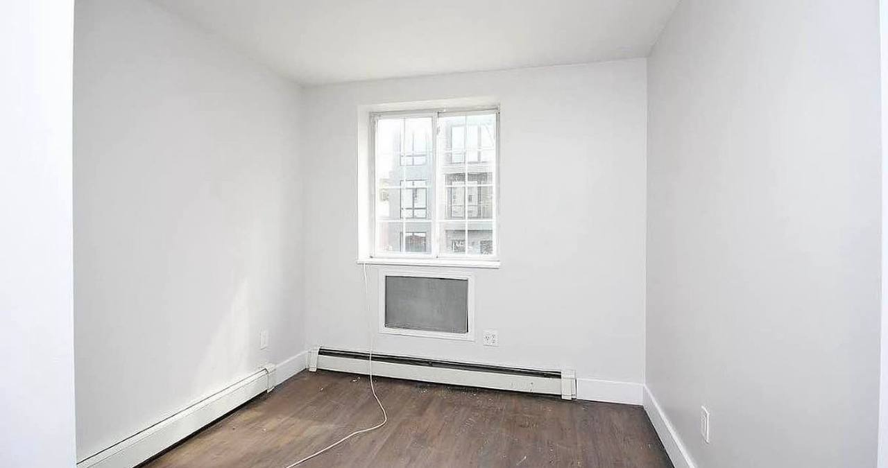 Building Photo - 821 Madison St