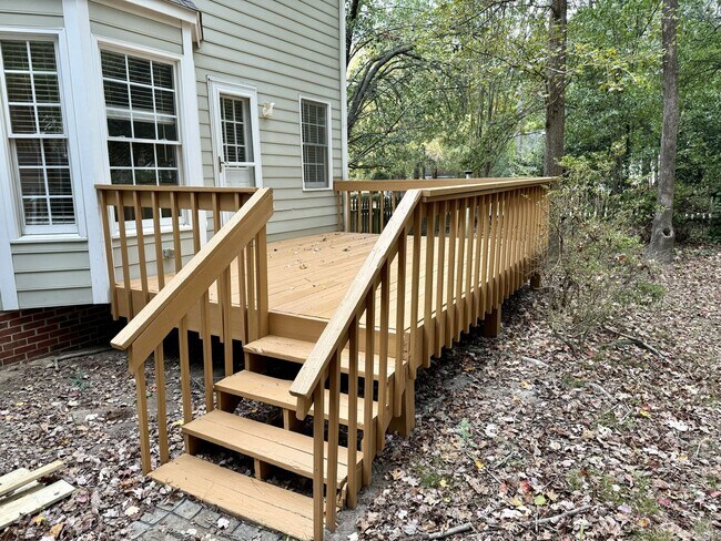 Building Photo - 1024 Laurens Way