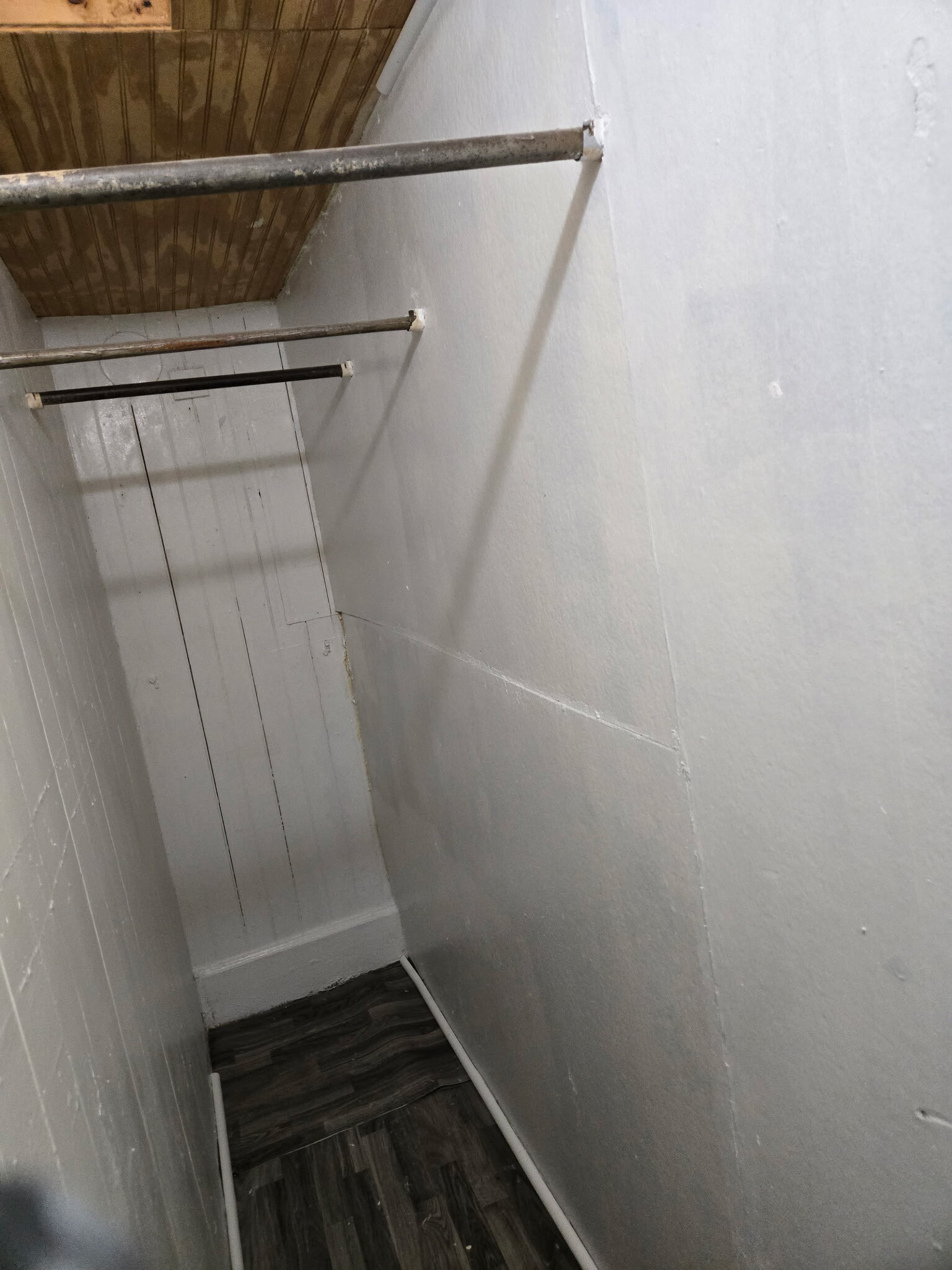 Building Photo - 454 Colchester Ave