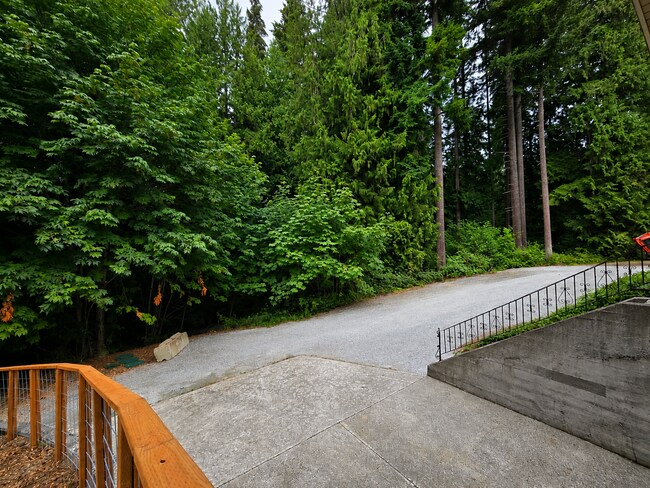 Building Photo - Private Arlington Retreat