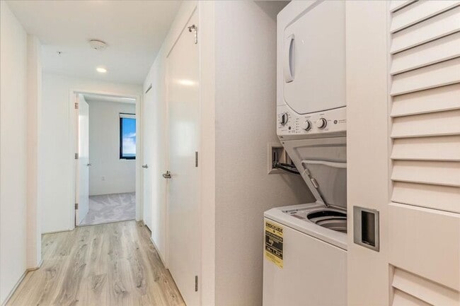 Building Photo - 615 Keawe St