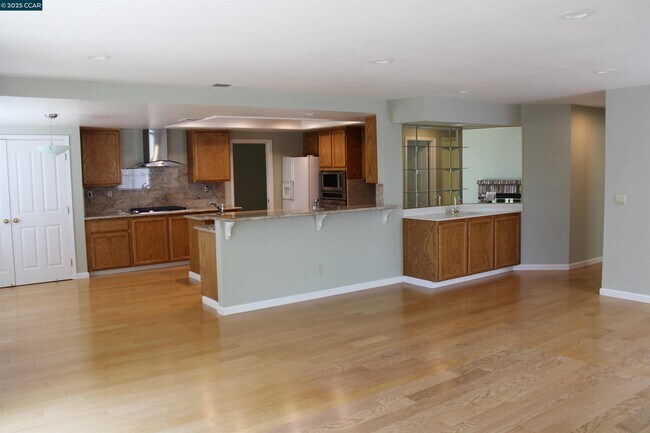 Building Photo - 338 Newcastle Ln